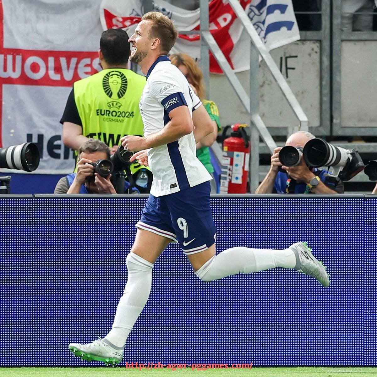 pg电子在线下载-法甲比赛进程演变分析：从开局到终场的战术推进解读